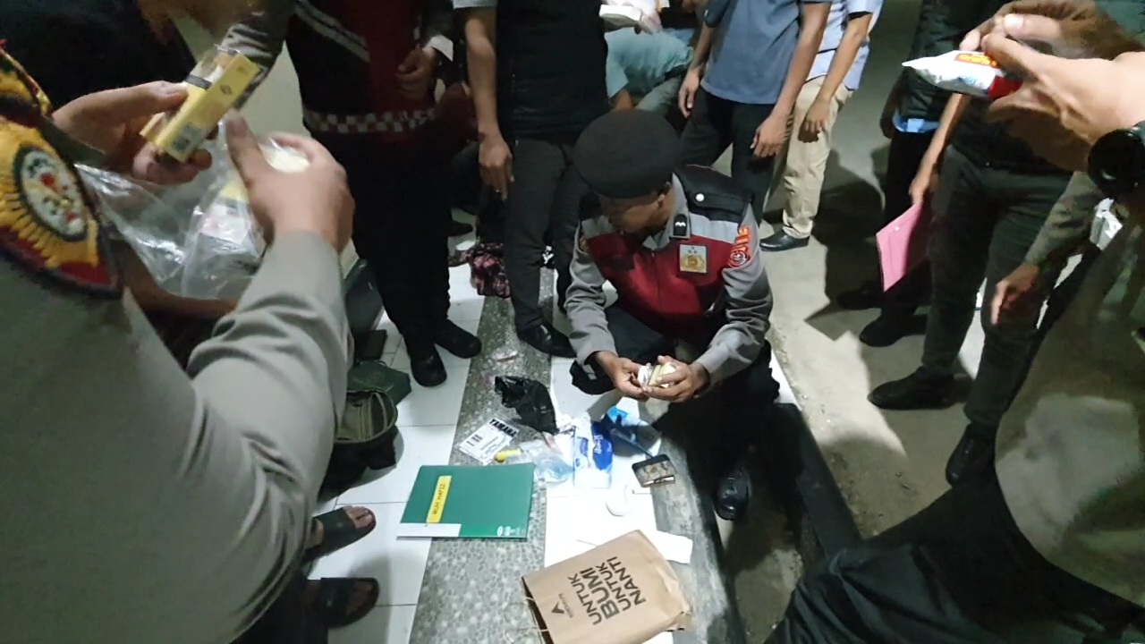 VideoCapture_20241208-065925.jpg